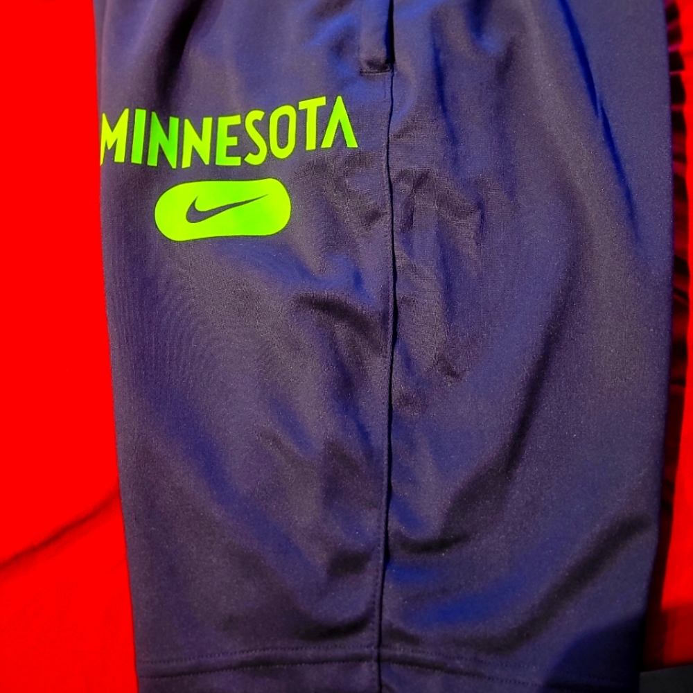 NIKE Minnesota Twolves Shorts